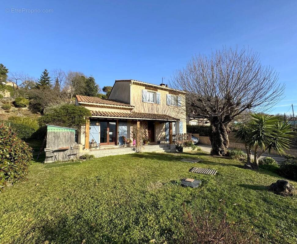 Maison à BERRE-LES-ALPES