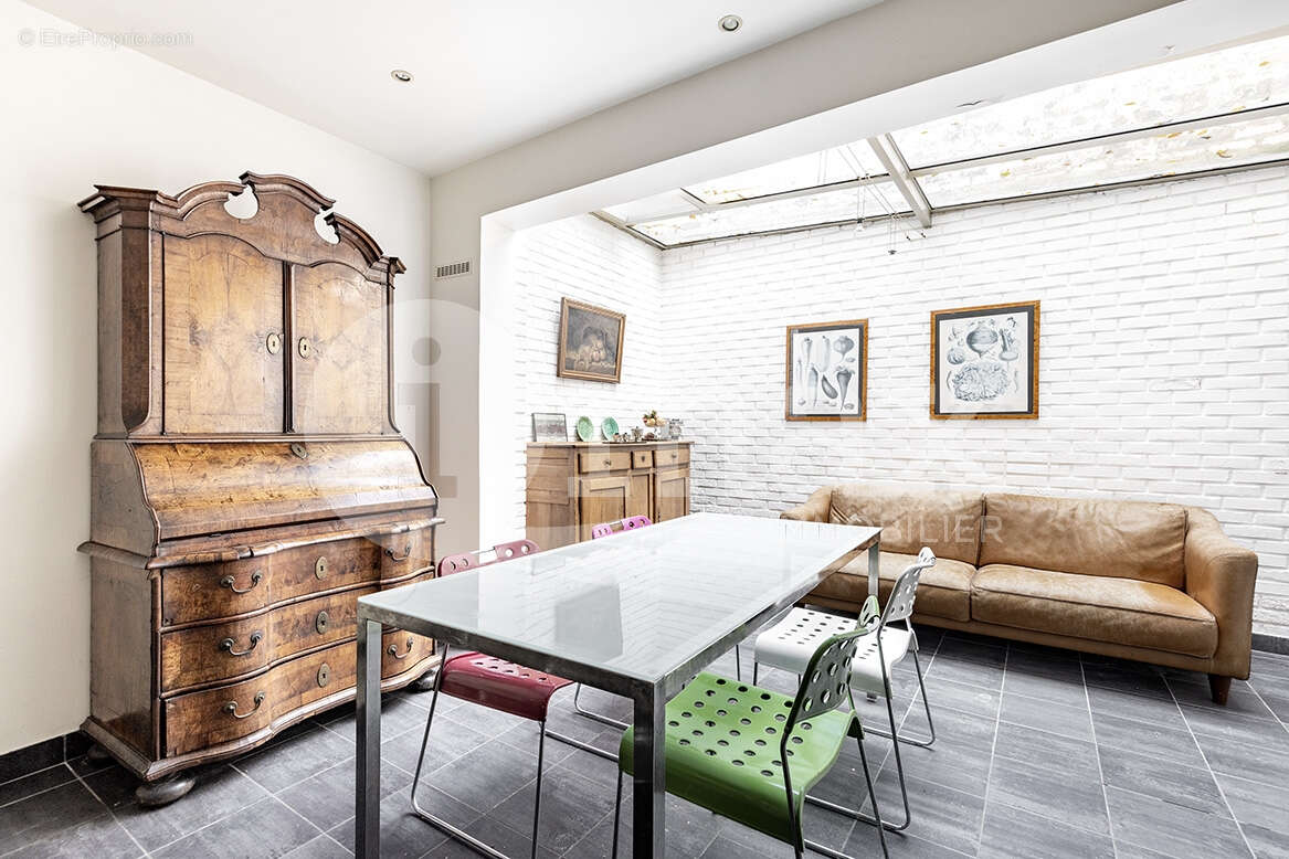 Maison à COURBEVOIE