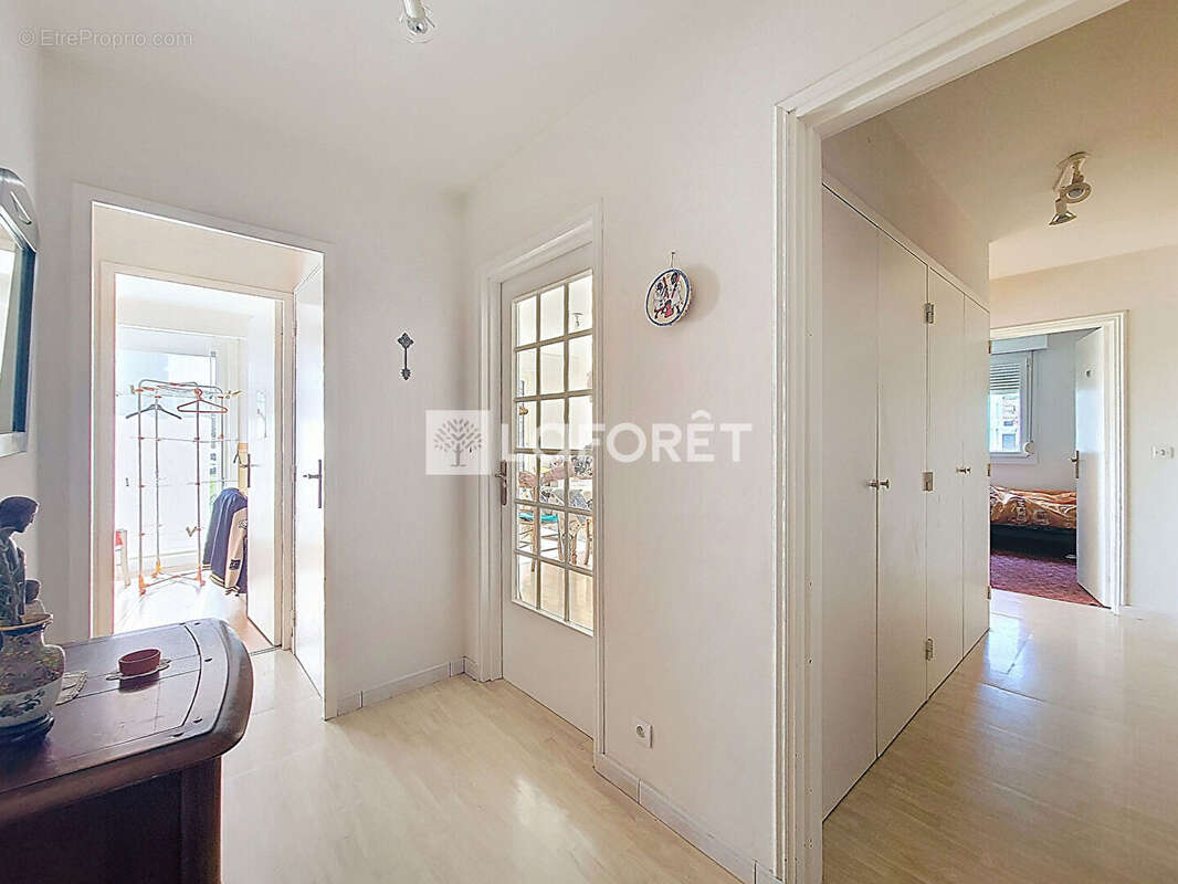 Exlusivite laforet  ! appartement de 98 m2 à 300 m de villes martin - photo 2