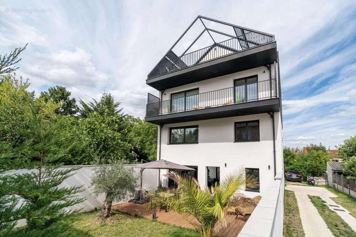 Maison à FONTENAY-SOUS-BOIS