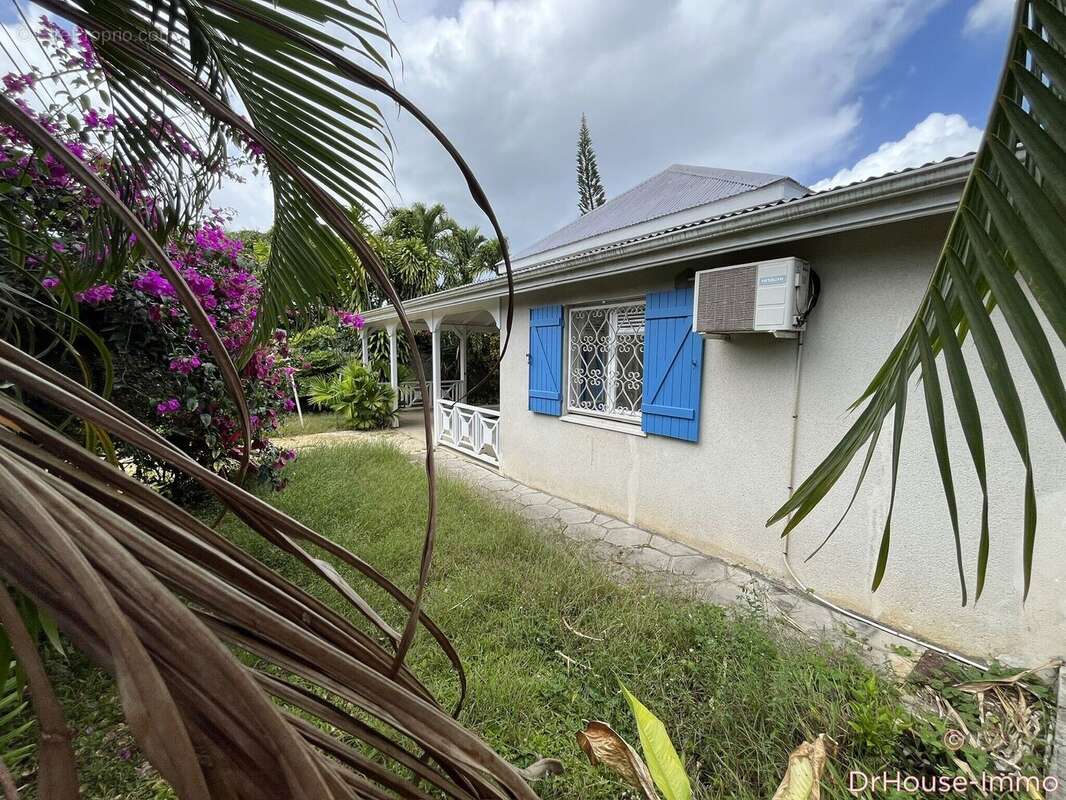 Maison à BAIE-MAHAULT