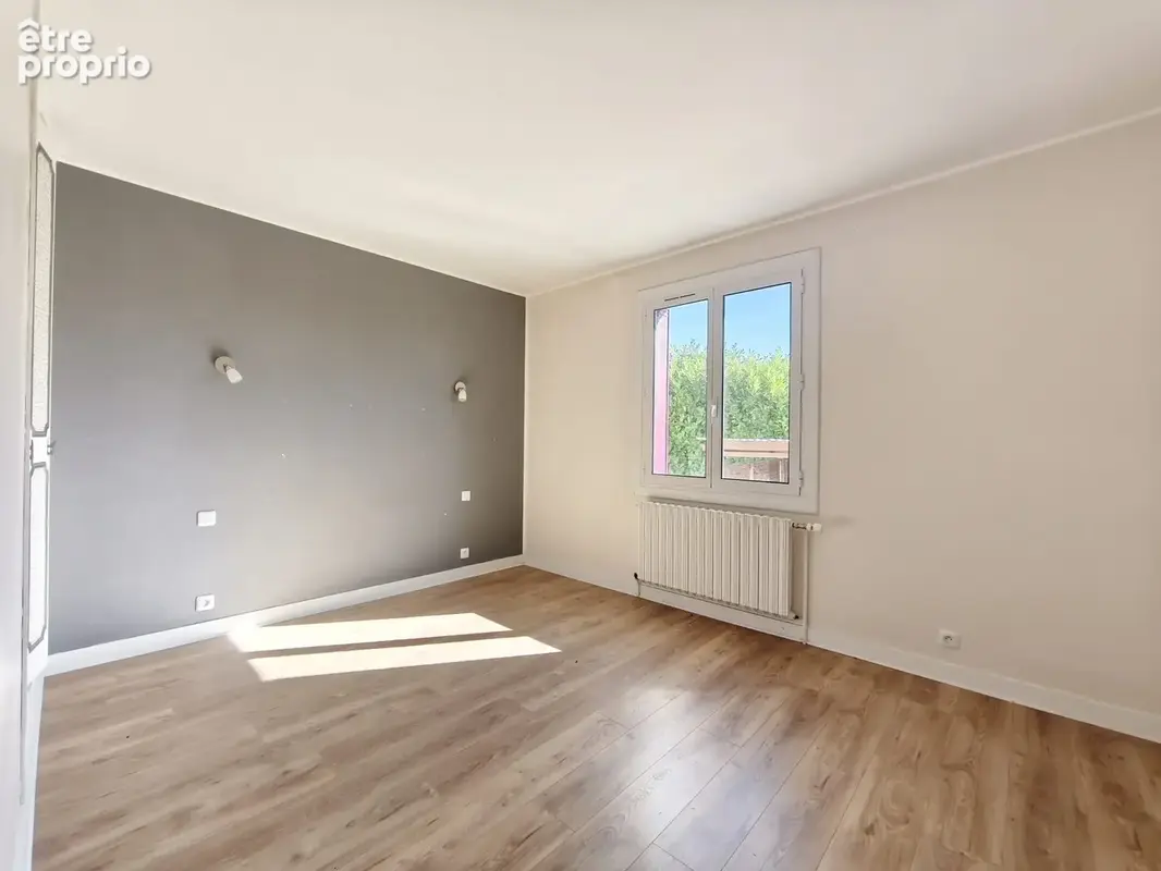 Maison 6 pièces 168 m² à vendre à Saint-Denis-De-L'hotel (45550) - photo 5