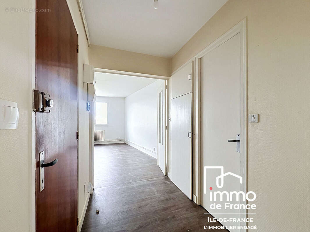 Appartement à MAINVILLIERS
