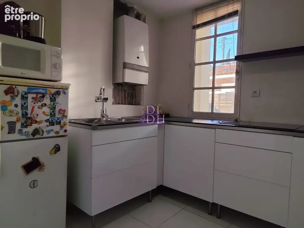 Appartement 3 pièces lumineux de 64 m2 en plein coeur de Hyères - photo 5