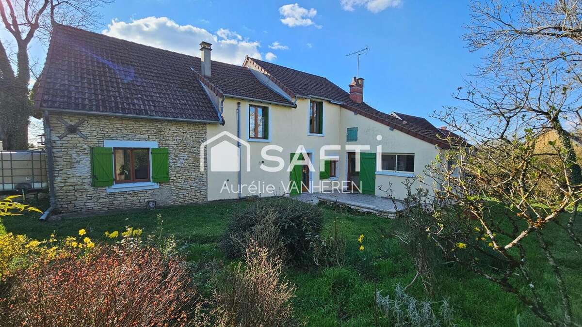 Maison 150 m² à Saint-Amand-En-Puisaye  - photo 2