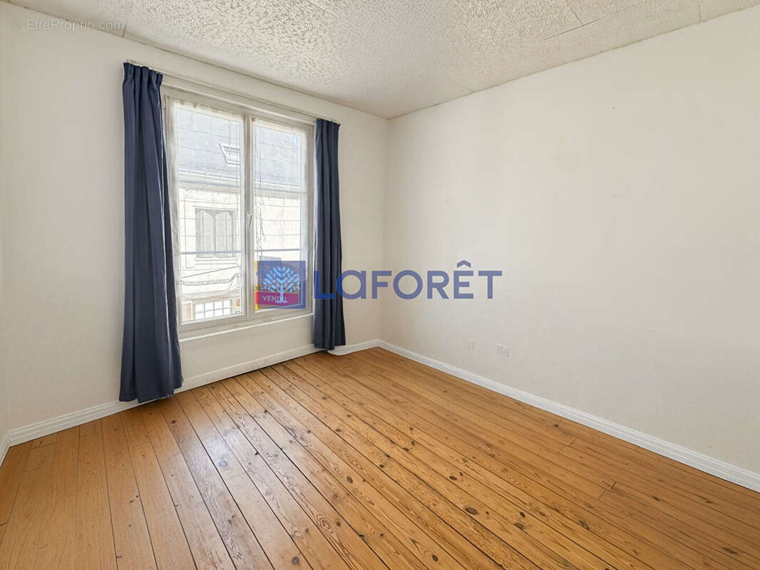 Cheillé Maison avec appartement de 165m²  et  garage - photo 11