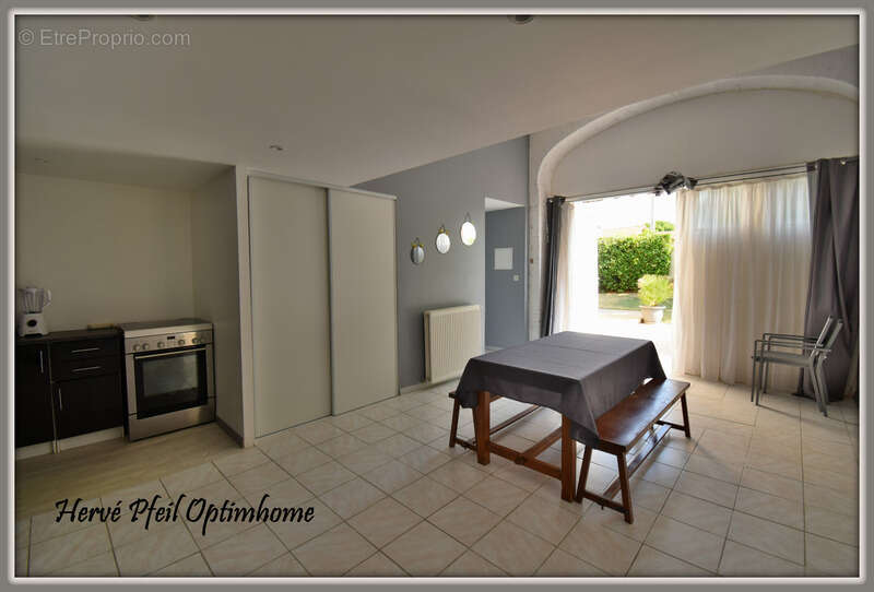 Une maison familiale avec cachet et prestations rénovées-5 pièces ; 135m² sur 1000m² de terrain - photo 24