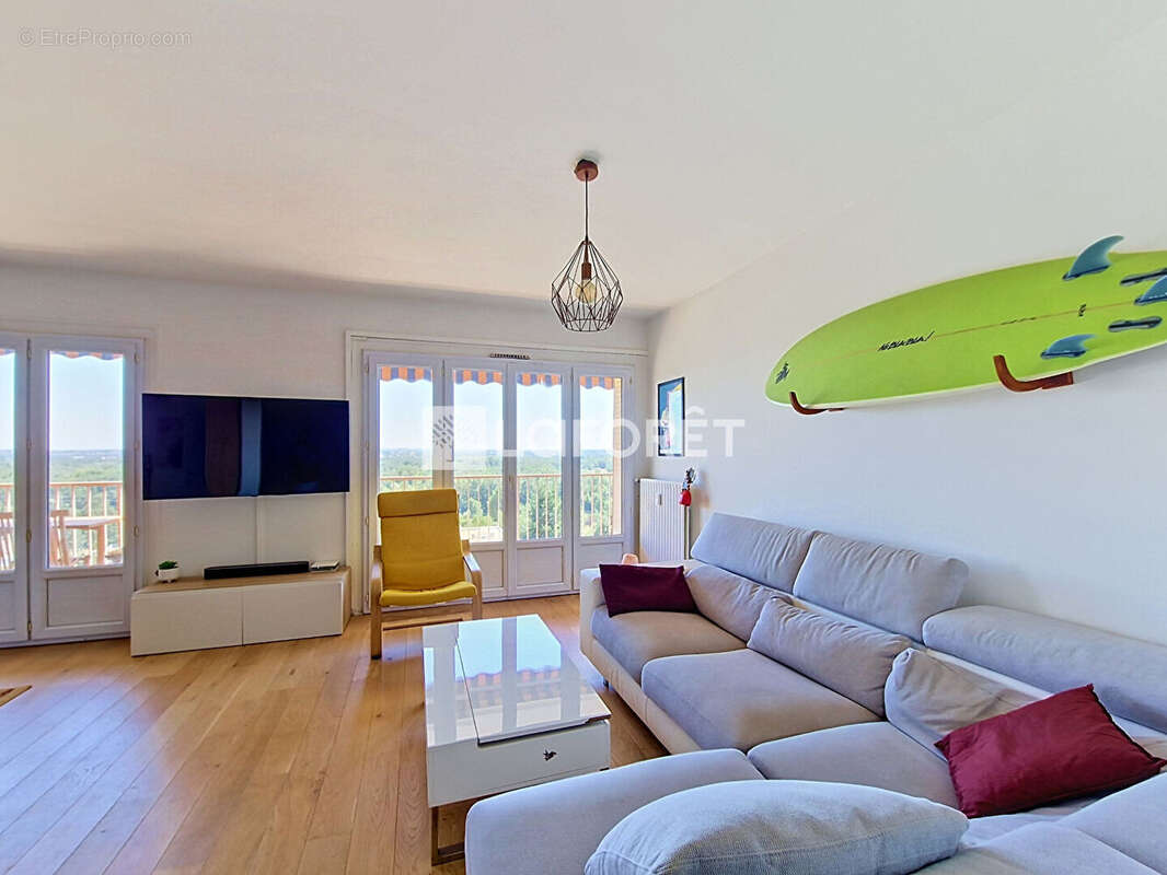 Appartement à RILLIEUX-LA-PAPE