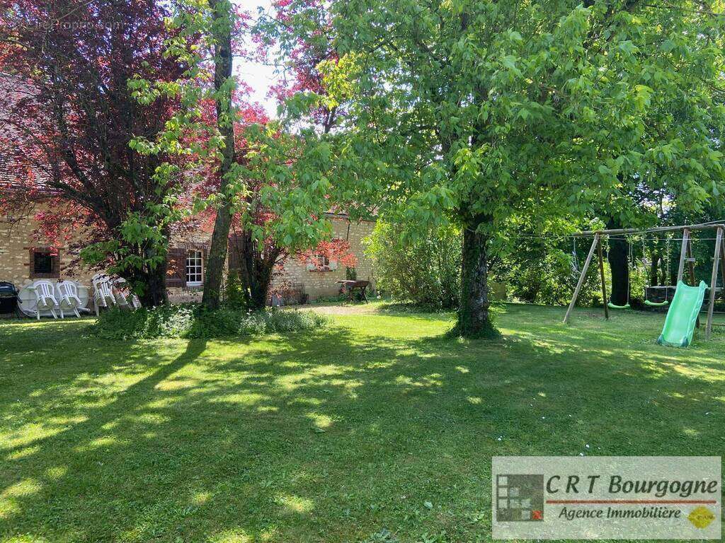 Maison à SAINT-MAURICE-LE-VIEIL