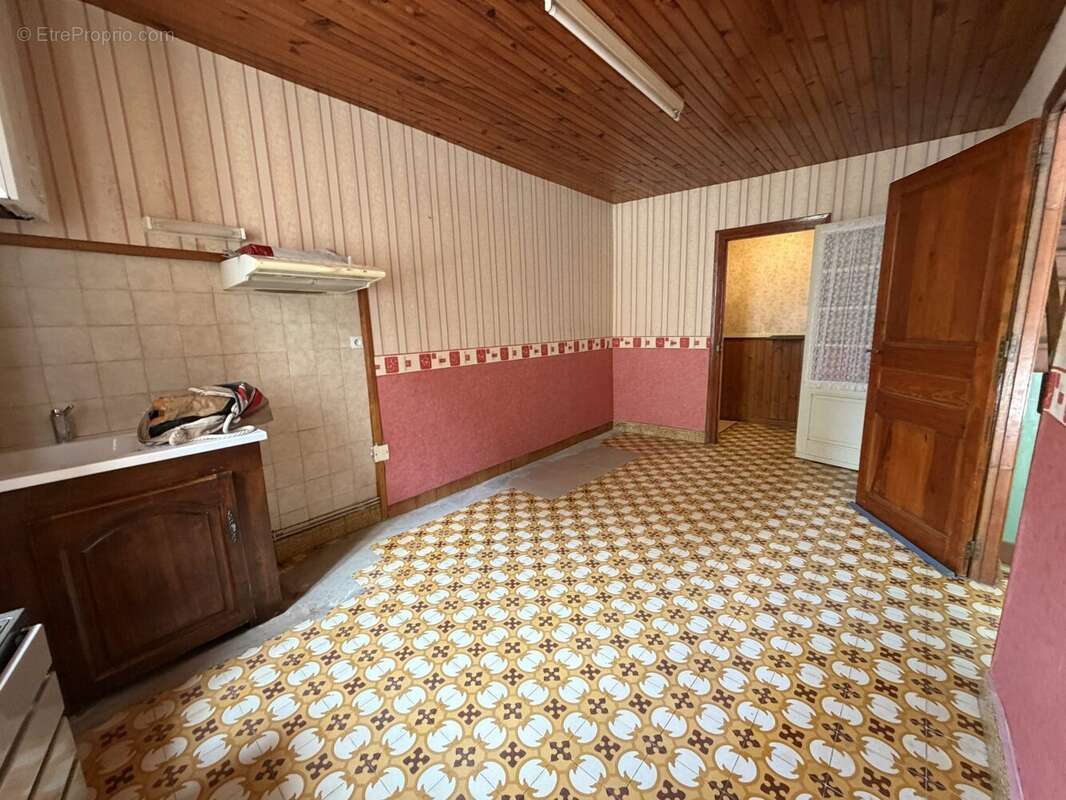 Maison 65 m² à Couiza  - photo 3