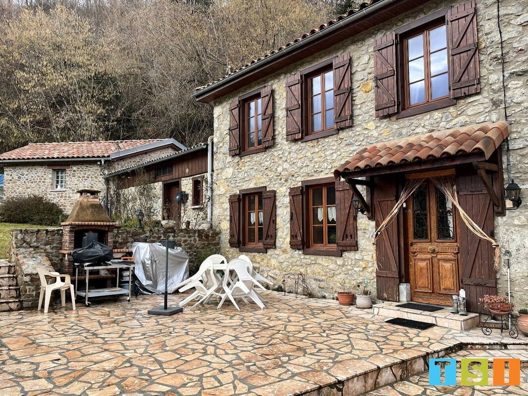 Maison à SENGOUAGNET