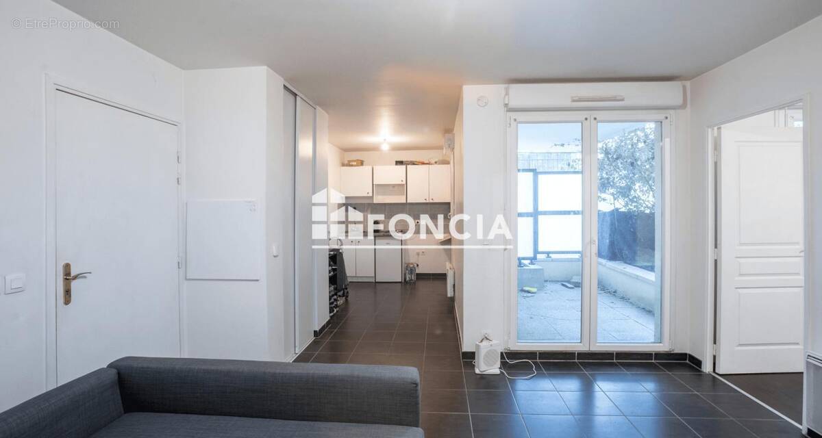 Appartement à SARTROUVILLE