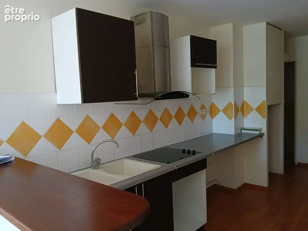 ST DENIS BEL APT. T2 d'une surface habitable de 57 m² + 16 m² de Varangue - photo 4