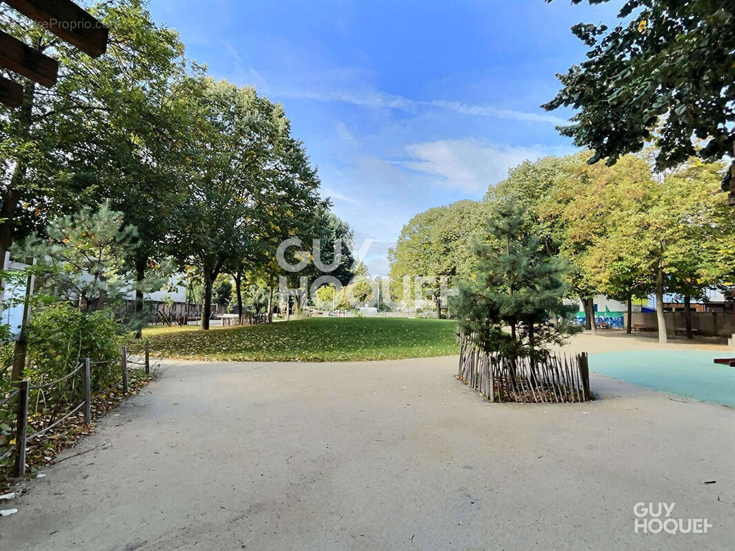 Appartement à L&#039;ILE-SAINT-DENIS