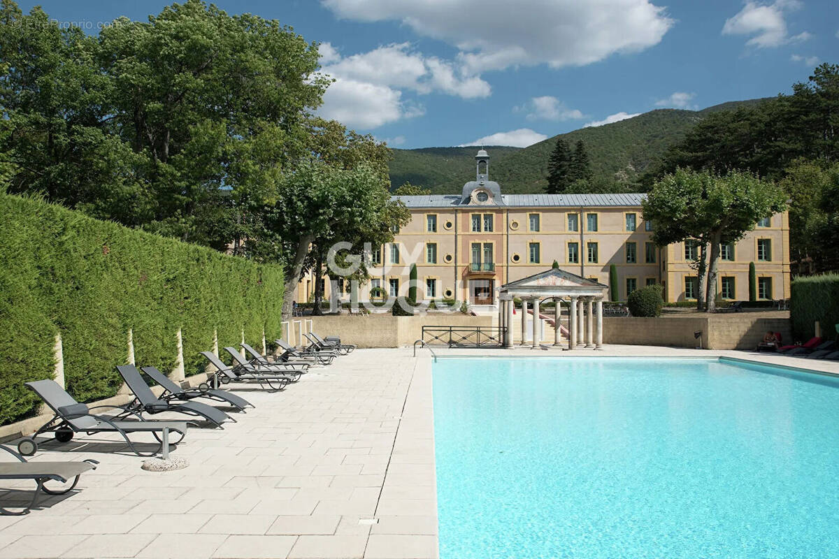 Appartement à MONTBRUN-LES-BAINS