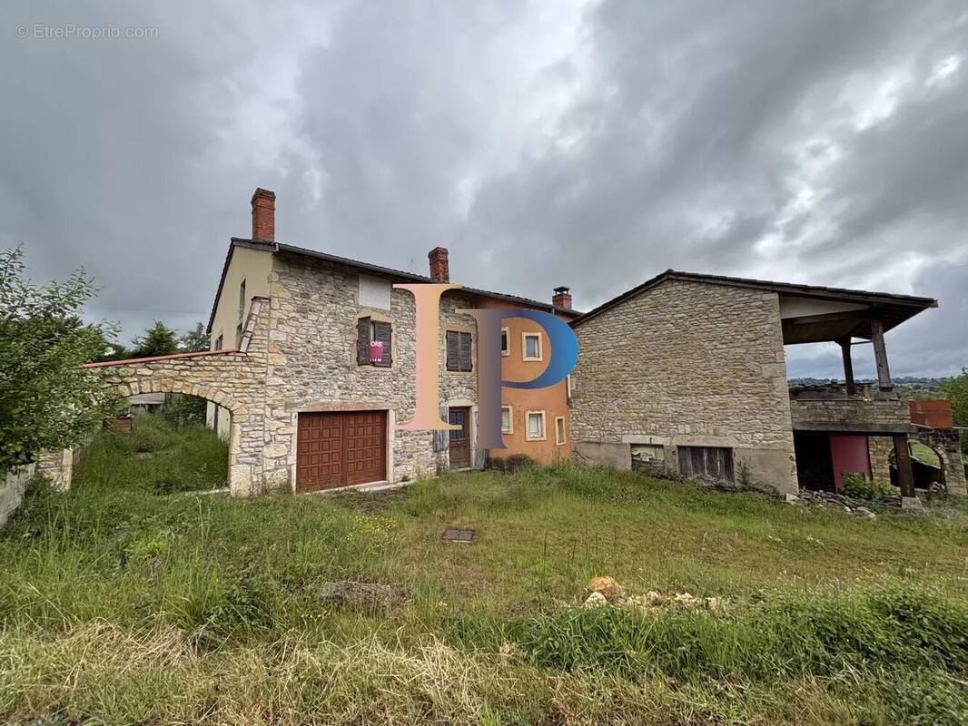 Maison à CHARLIEU