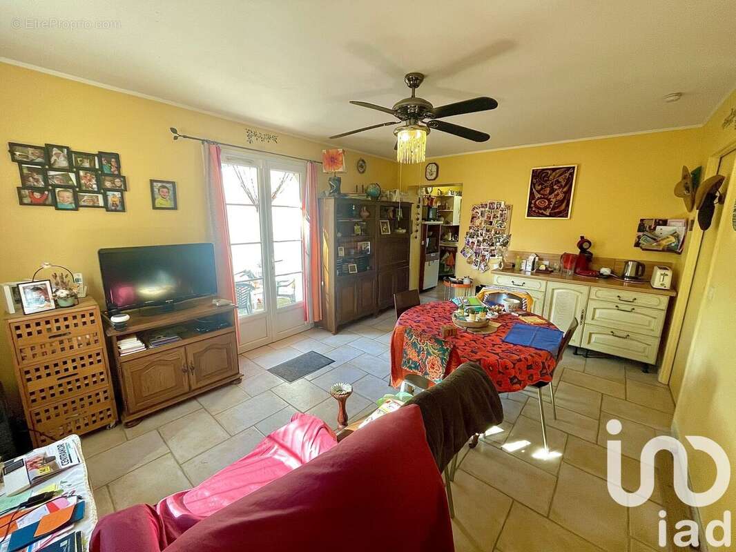 Photo 9 - Maison à FONTGOMBAULT