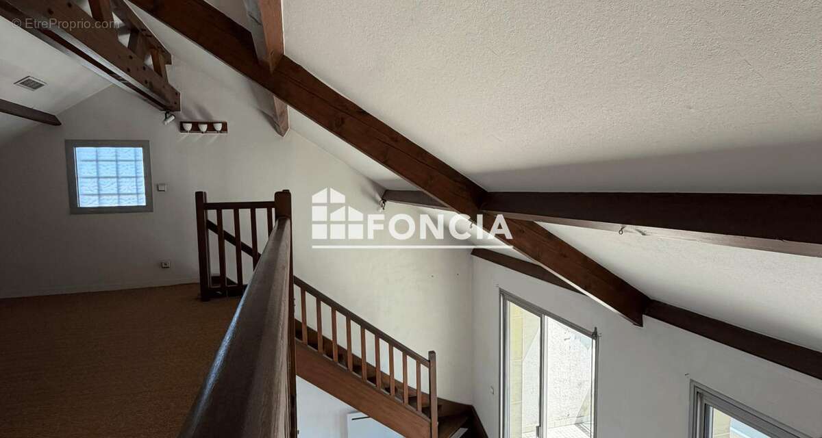 Appartement à SAINT-MAUR-DES-FOSSES