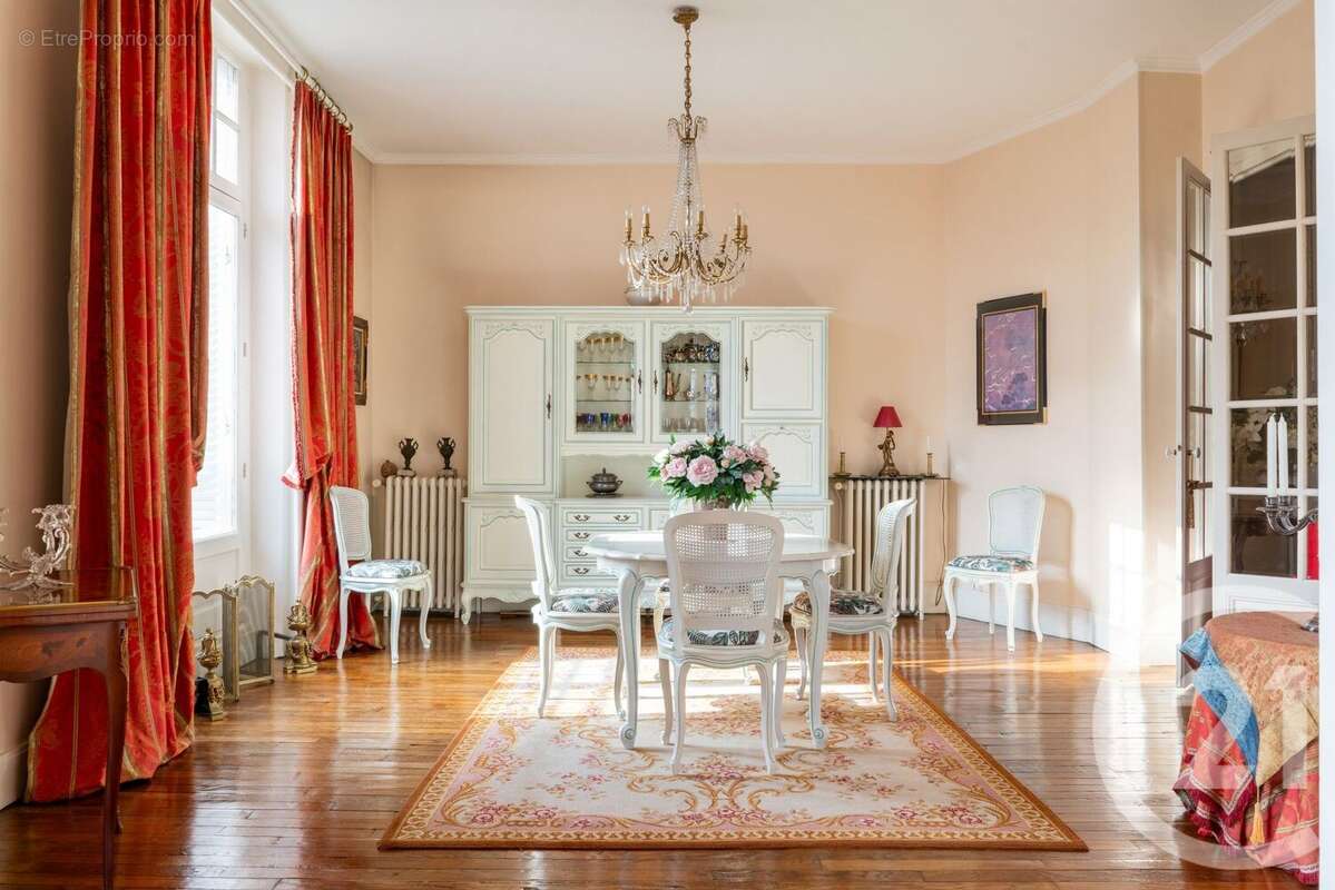 Appartement 153 m² à Limoges  - photo 5