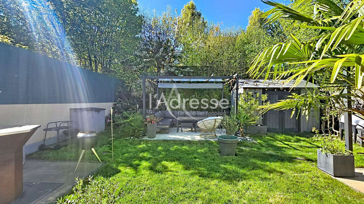 Maison à MAGNY-LE-HONGRE