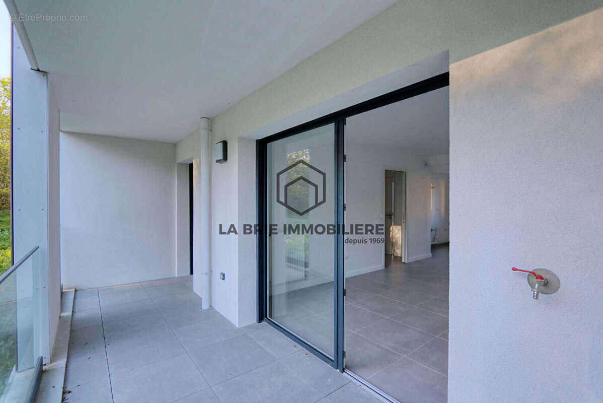 Appartement à RUBELLES