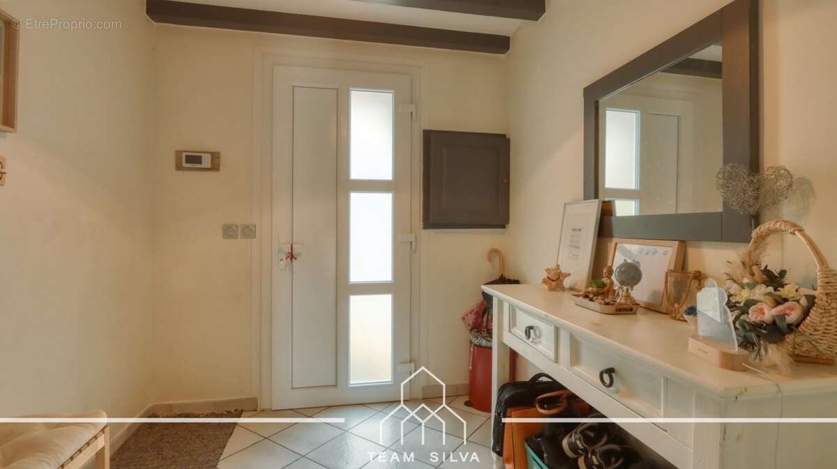 Maison à SAINT-QUENTIN-FALLAVIER