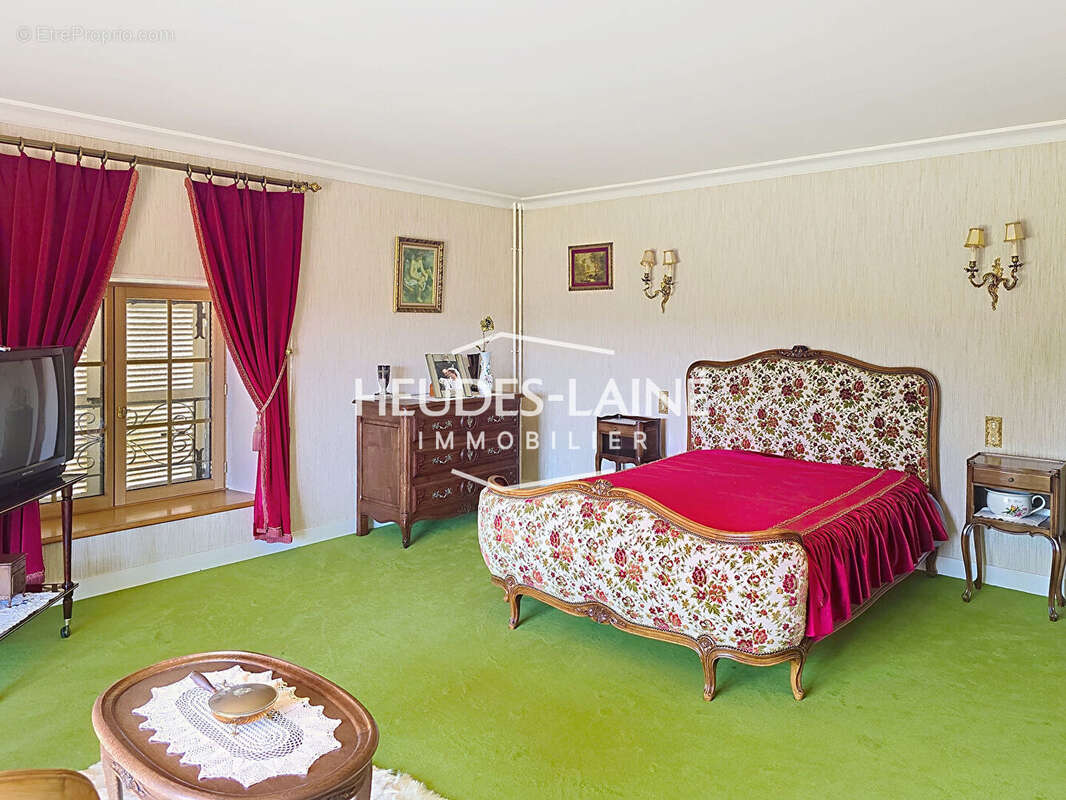 Maison à SAINT-POIS