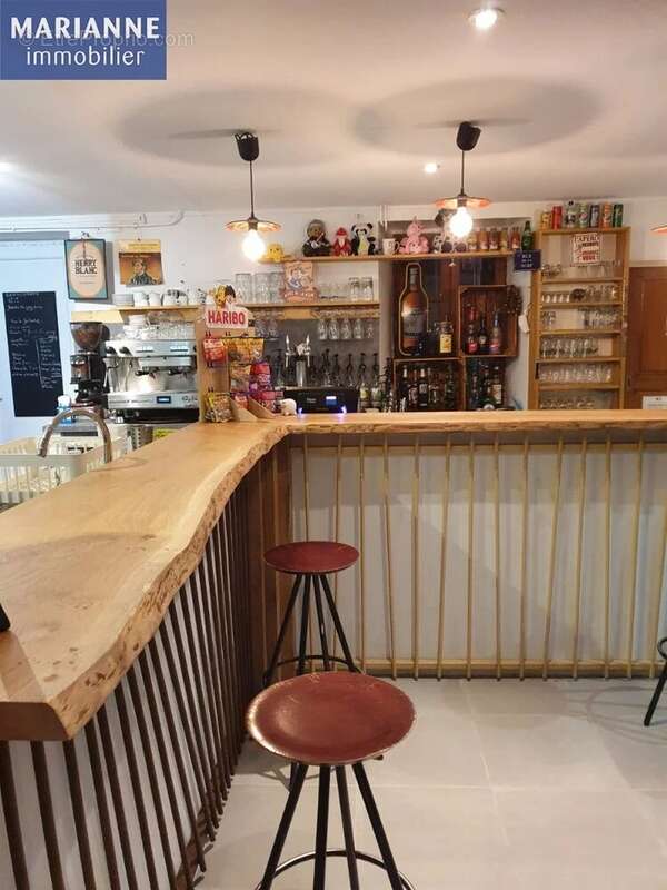 Commerce à VILLEFRANCHE-DE-PANAT