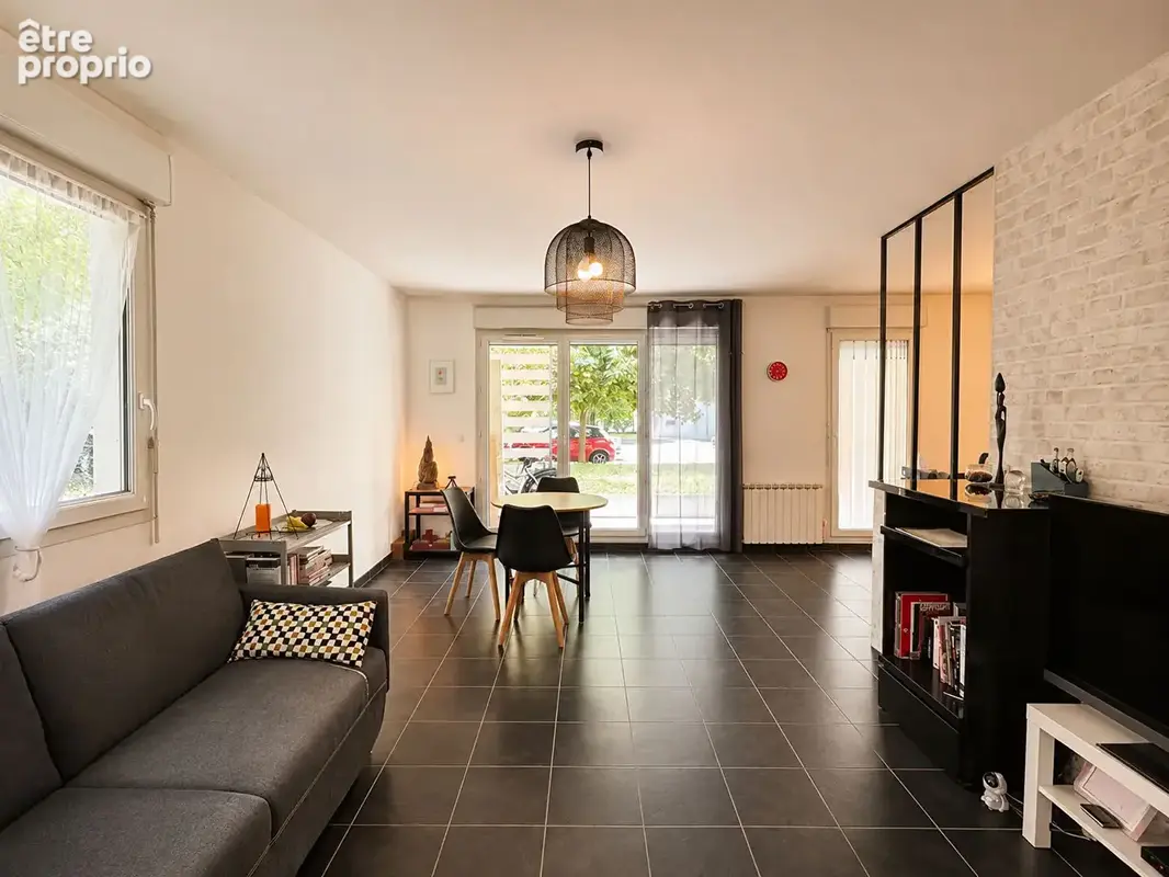 Appartement T4 de 81 m² à Saint-Julien-en-Genevois 3 chambres - photo 2
