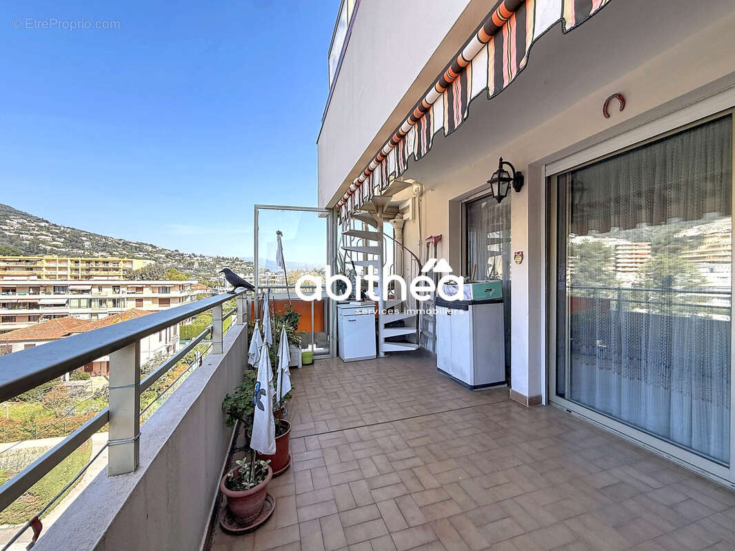 Appartement à MANDELIEU-LA-NAPOULE
