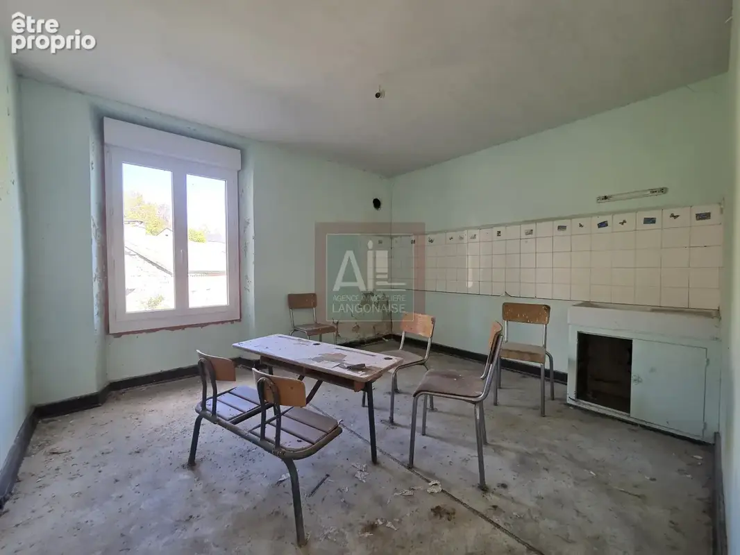 Ancienne école avec terrain - photo 6
