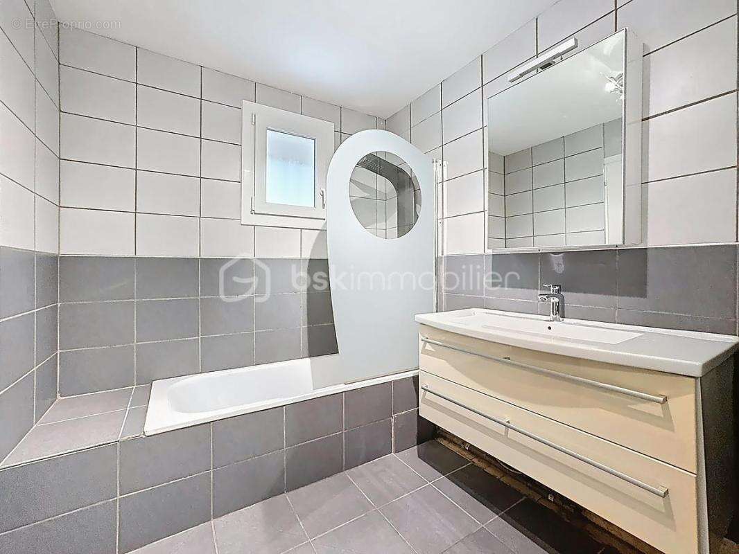 Maison à SAINT-MARTIN-D'URIAGE