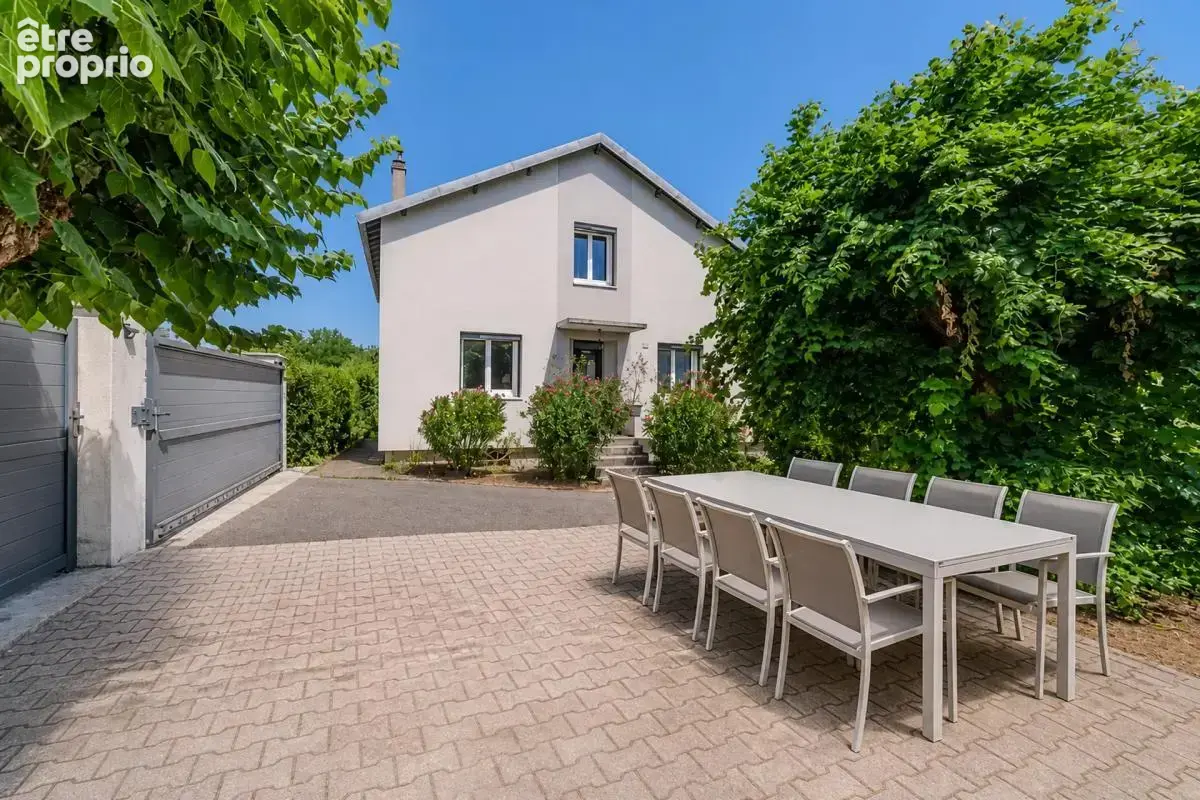 69400 - ARNAS - Maison familiale de 133 m² avec terrain - photo 4