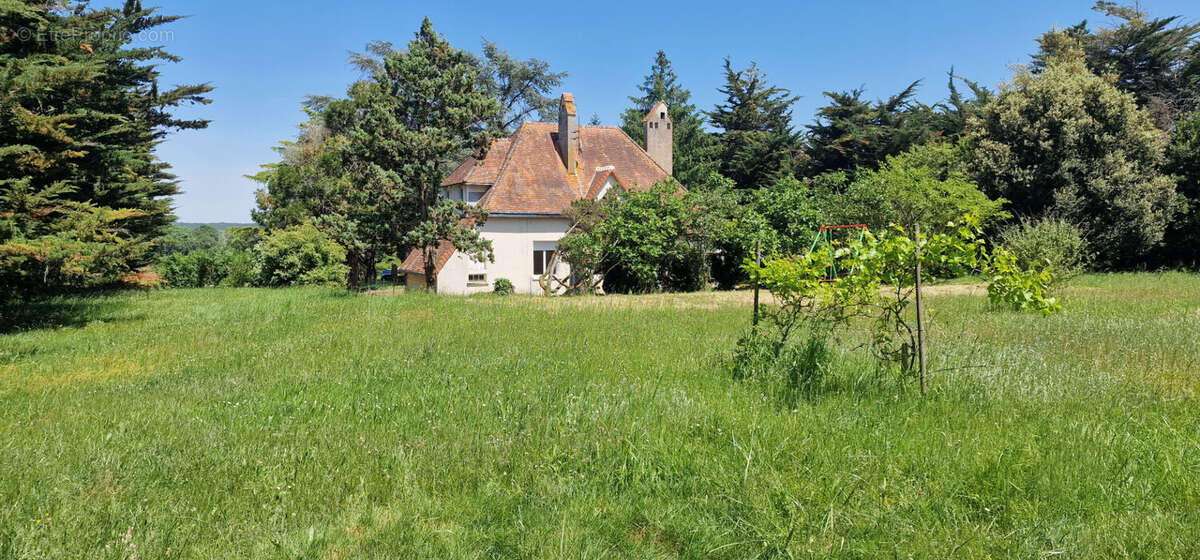 Maison à NEONS-SUR-CREUSE