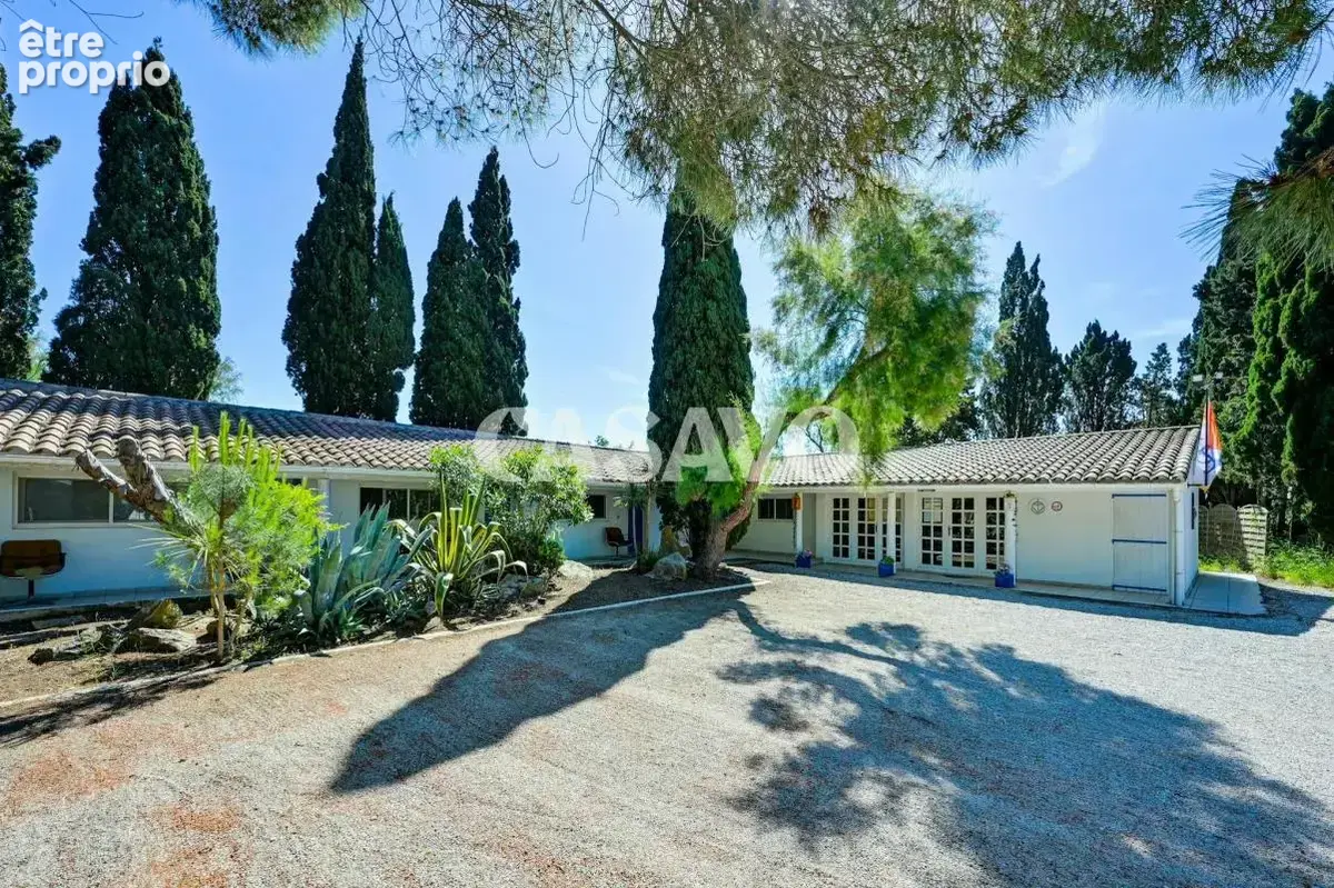 Vente Maison 8 pièces de 300m² - 13460 Saintes-Maries-de-la-Mer - photo 5