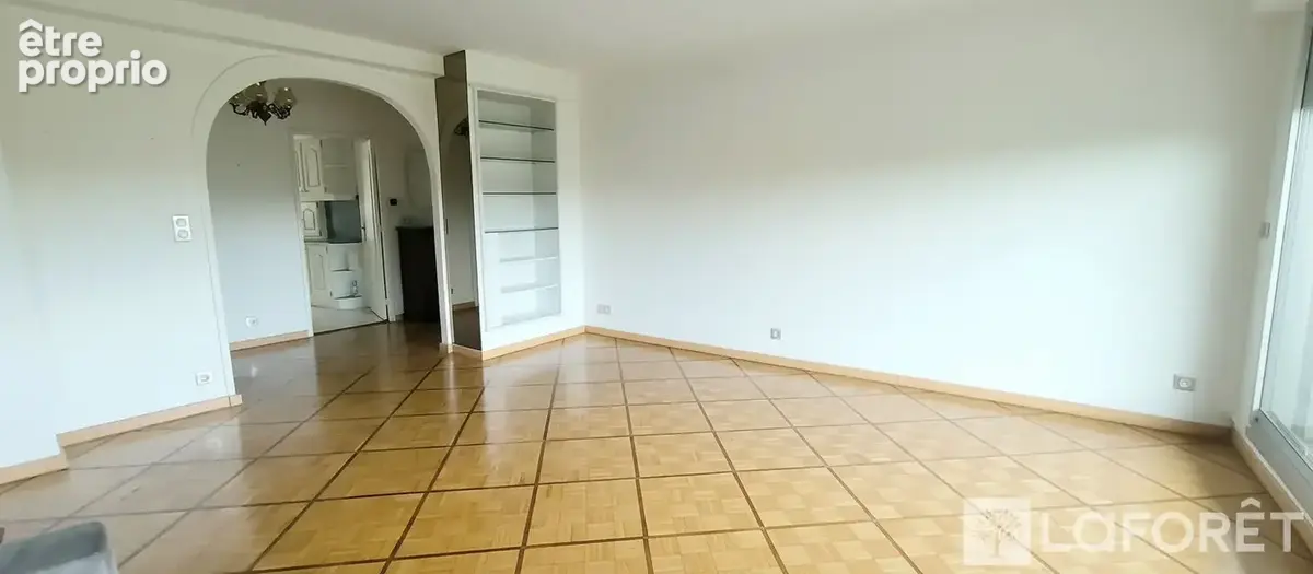Appartement 3 pièces (76.84m2) Traversant - Balcon - vue dégagée - photo 4