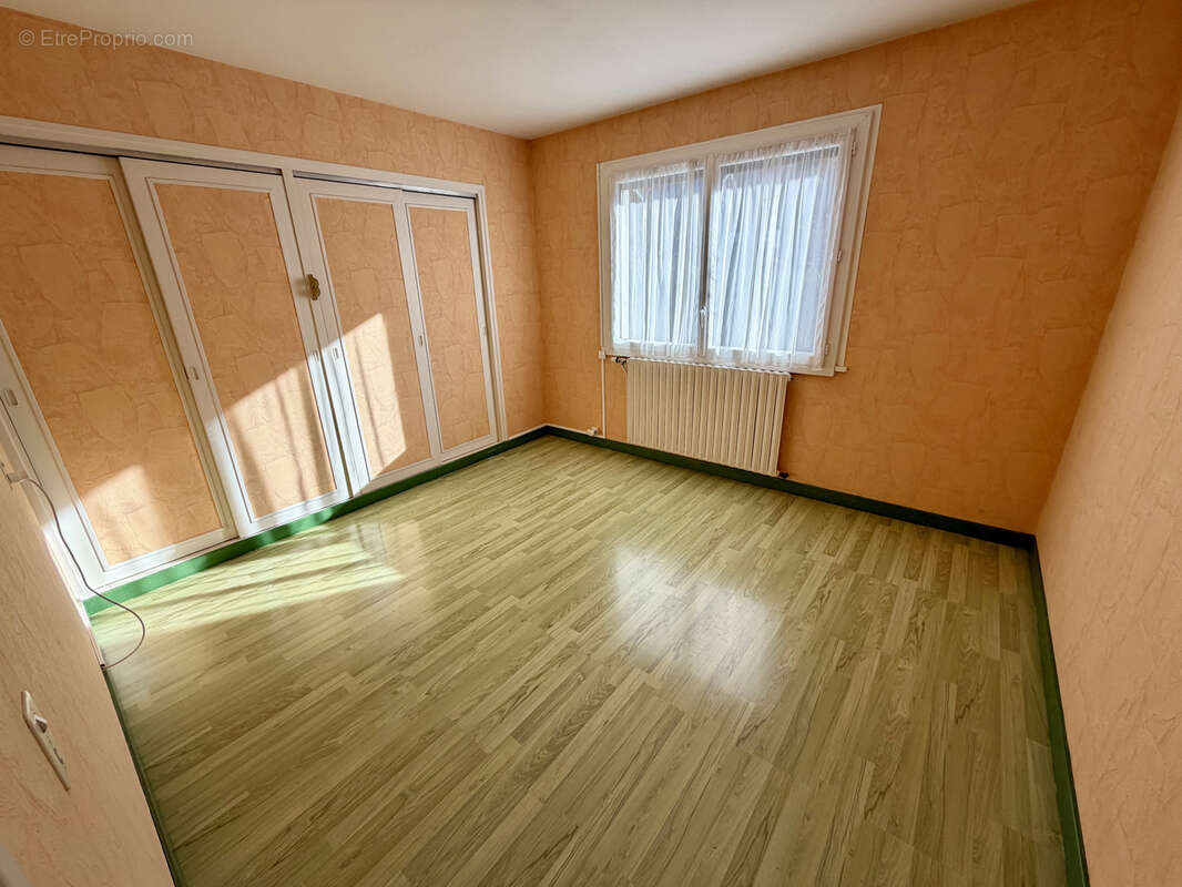 Maison à SAINTE-HELENE-SUR-ISERE