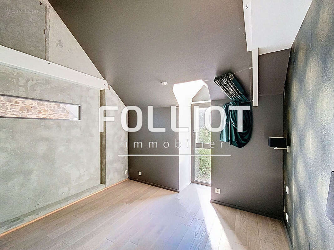 Maison à SAINT-PLANCHERS