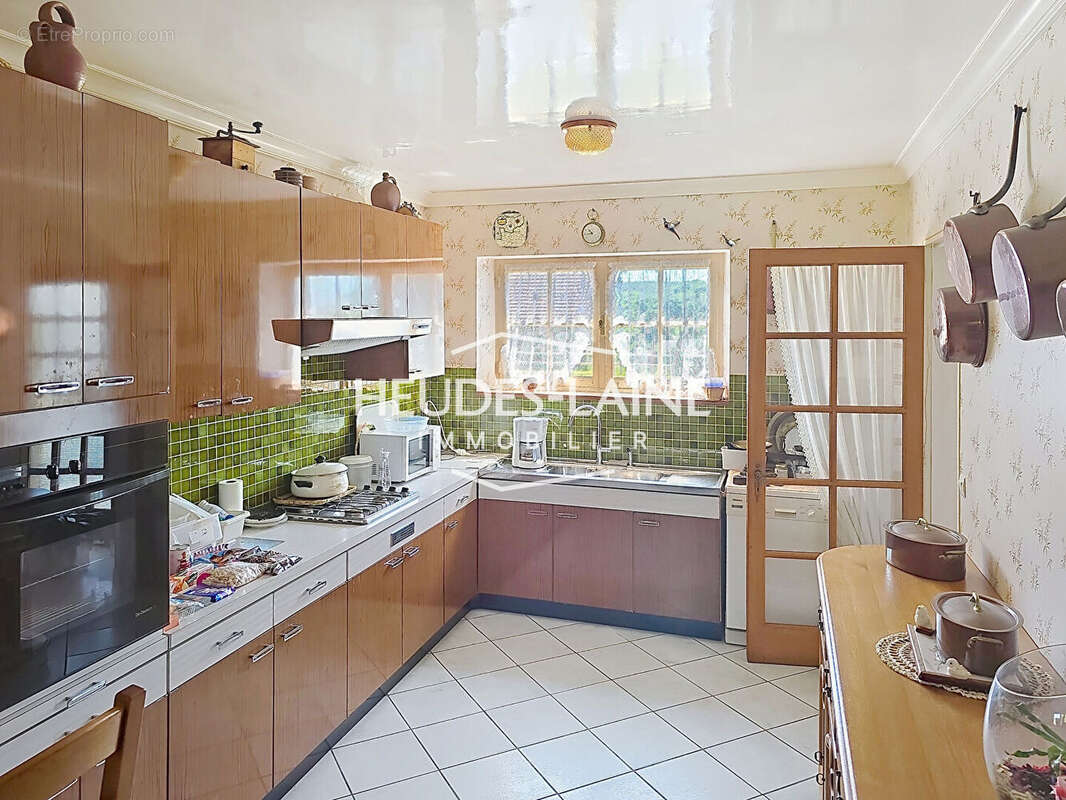 Maison à SAINT-POIS