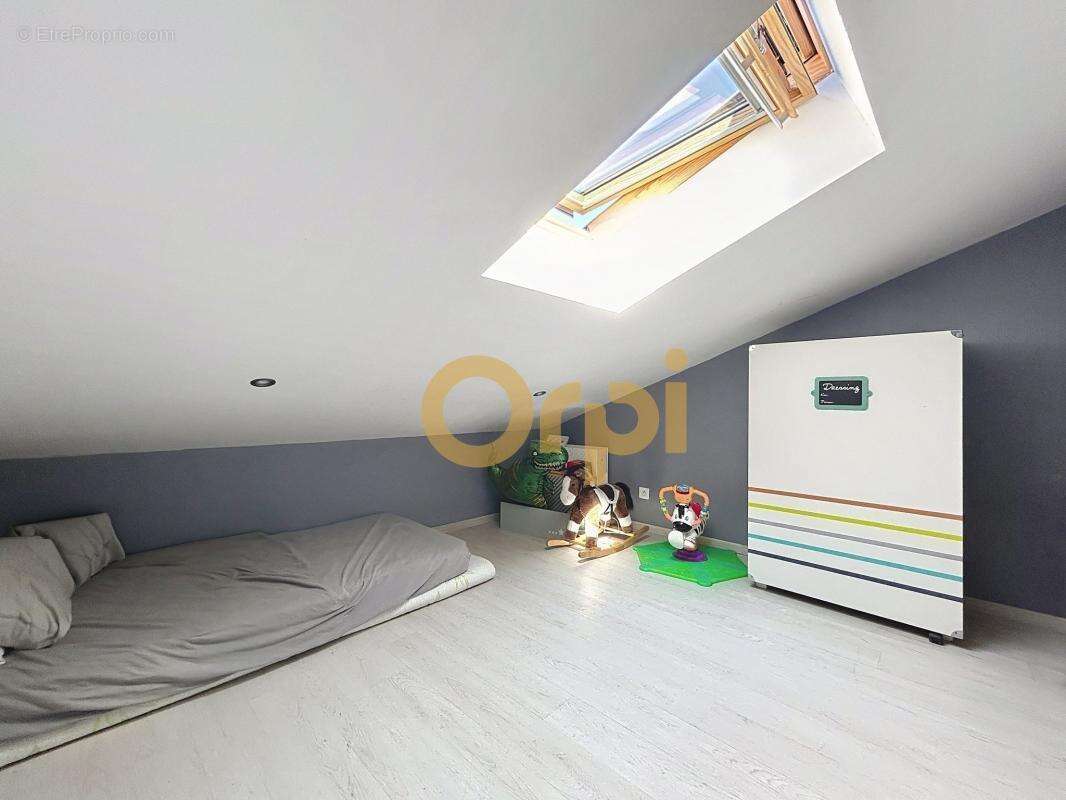 Appartement à ROQUEBRUNE-SUR-ARGENS