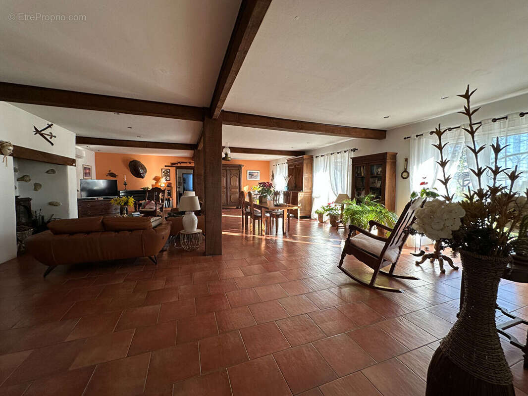 Maison à MIRANDE