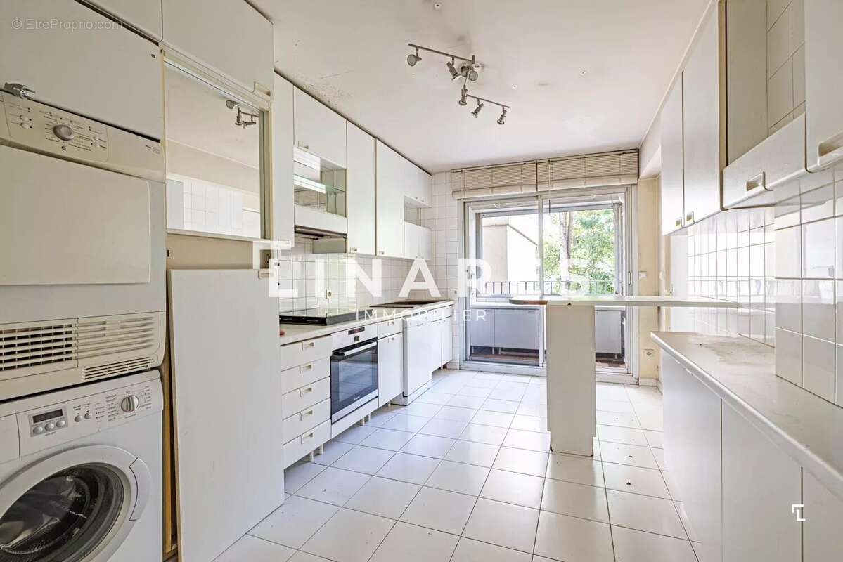 LE PATIO VERT - Appartement T3 de 101 m2 - Terrasse - Jardin - 13008 - photo 8