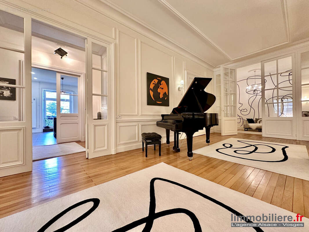 321 m² à Saint-Die-Des-Vosges  - photo 8
