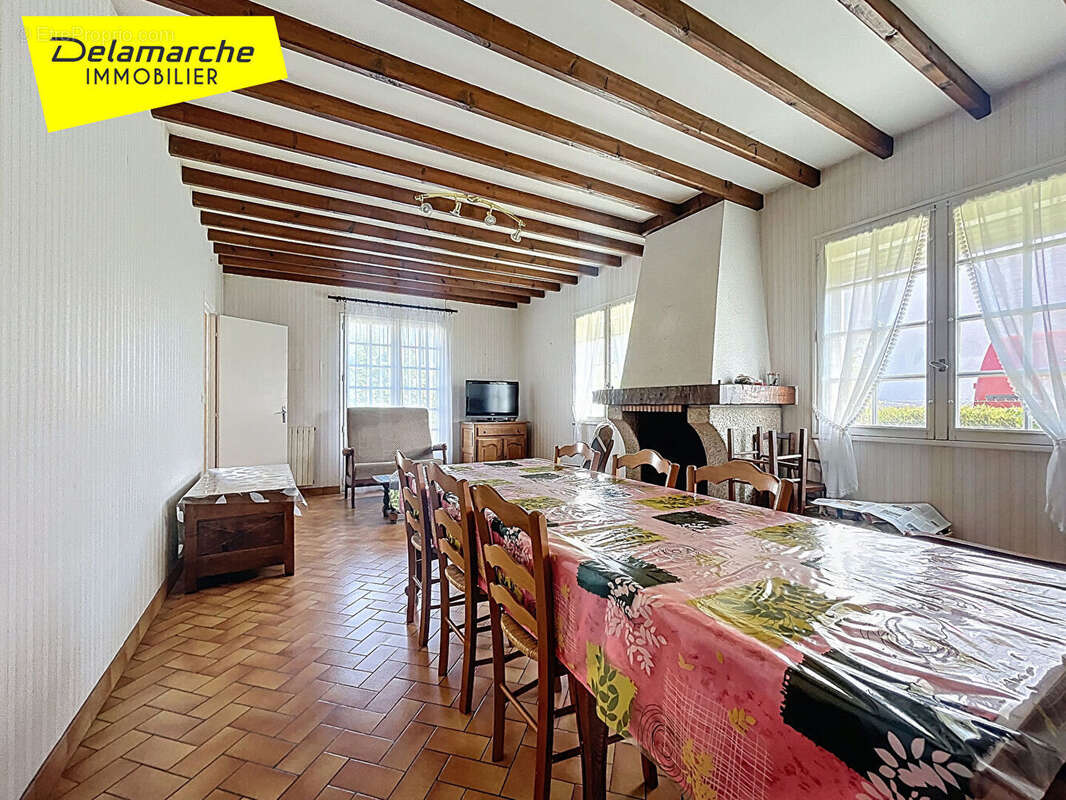 Maison à SAINT-HILAIRE-DU-HARCOUET