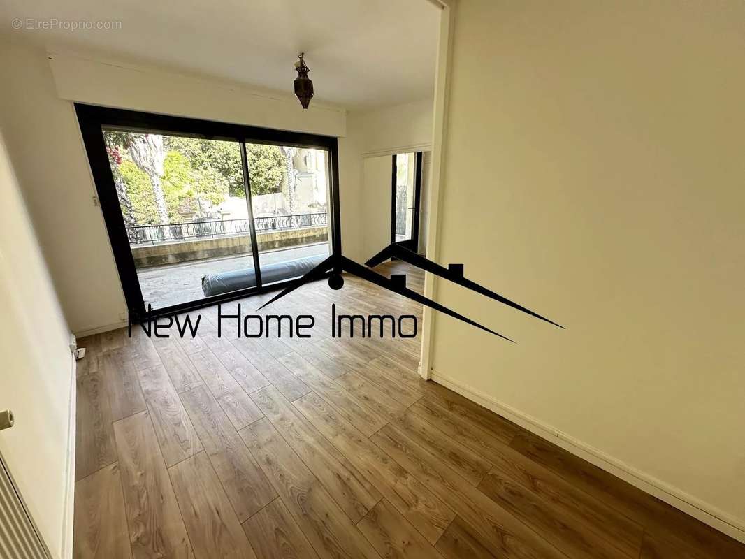 Appartement à MARSEILLE-7E