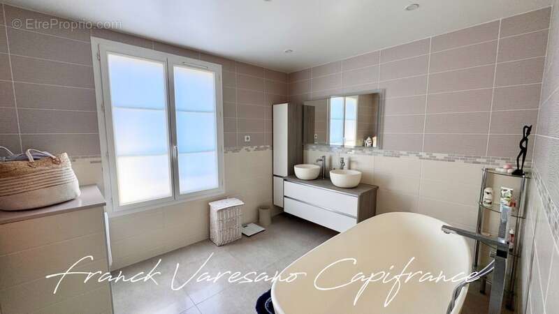 Maison à NOISY-LE-ROI