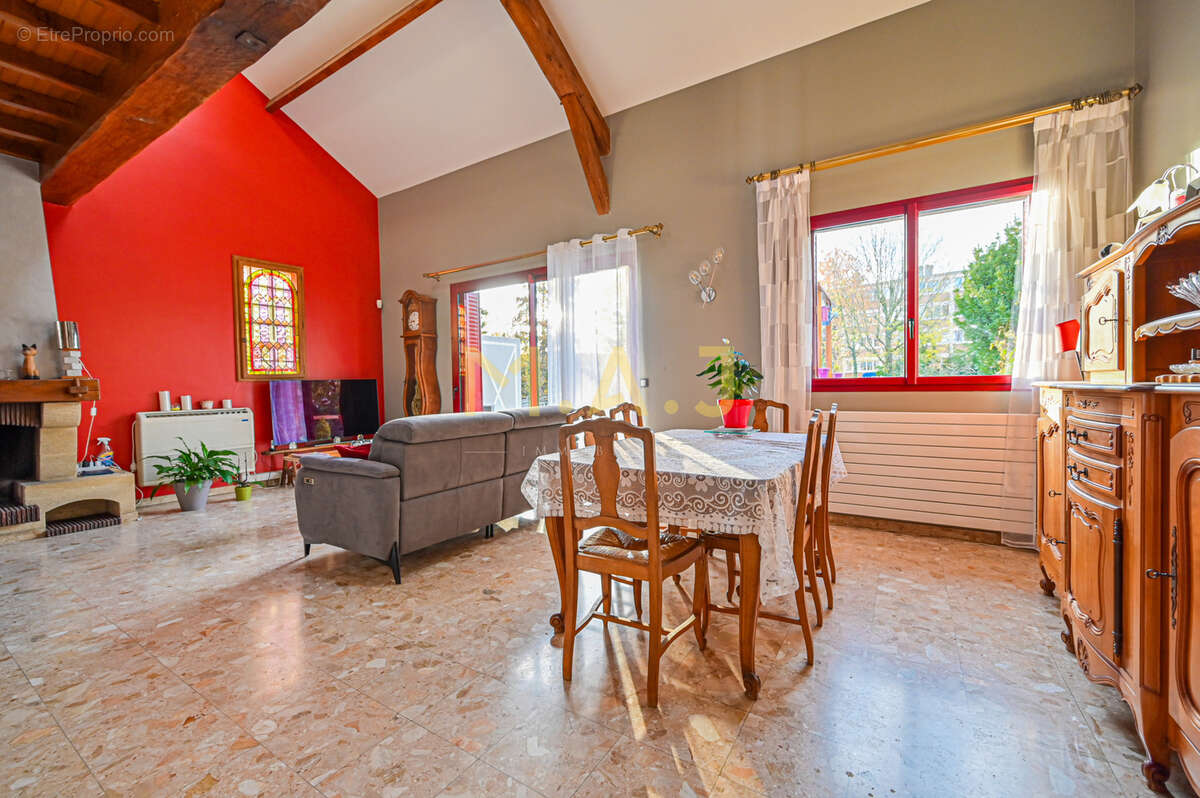 Maison à LE PERREUX-SUR-MARNE