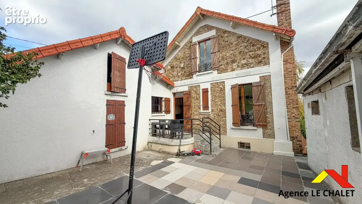 Charmant pavillon en meulière de 118 m², 4 pièces, 3 chambres, avec grand jardin - photo 13