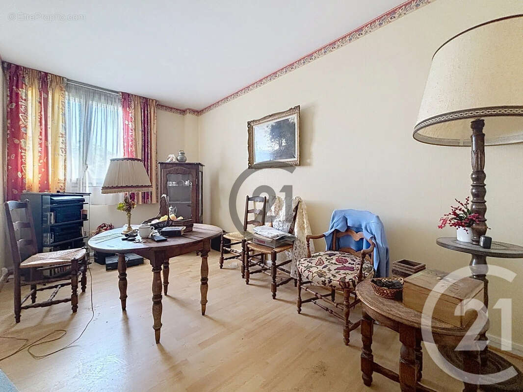 Appartement 82 m² à Avon  - photo 8