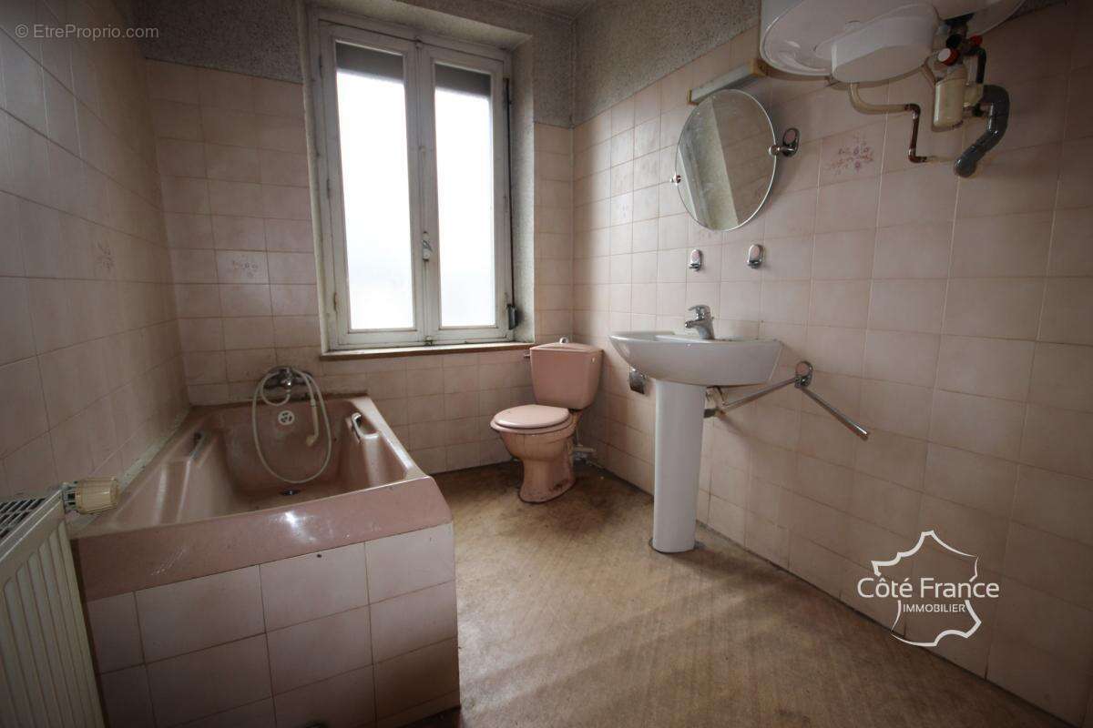 Maison à VIREUX-MOLHAIN